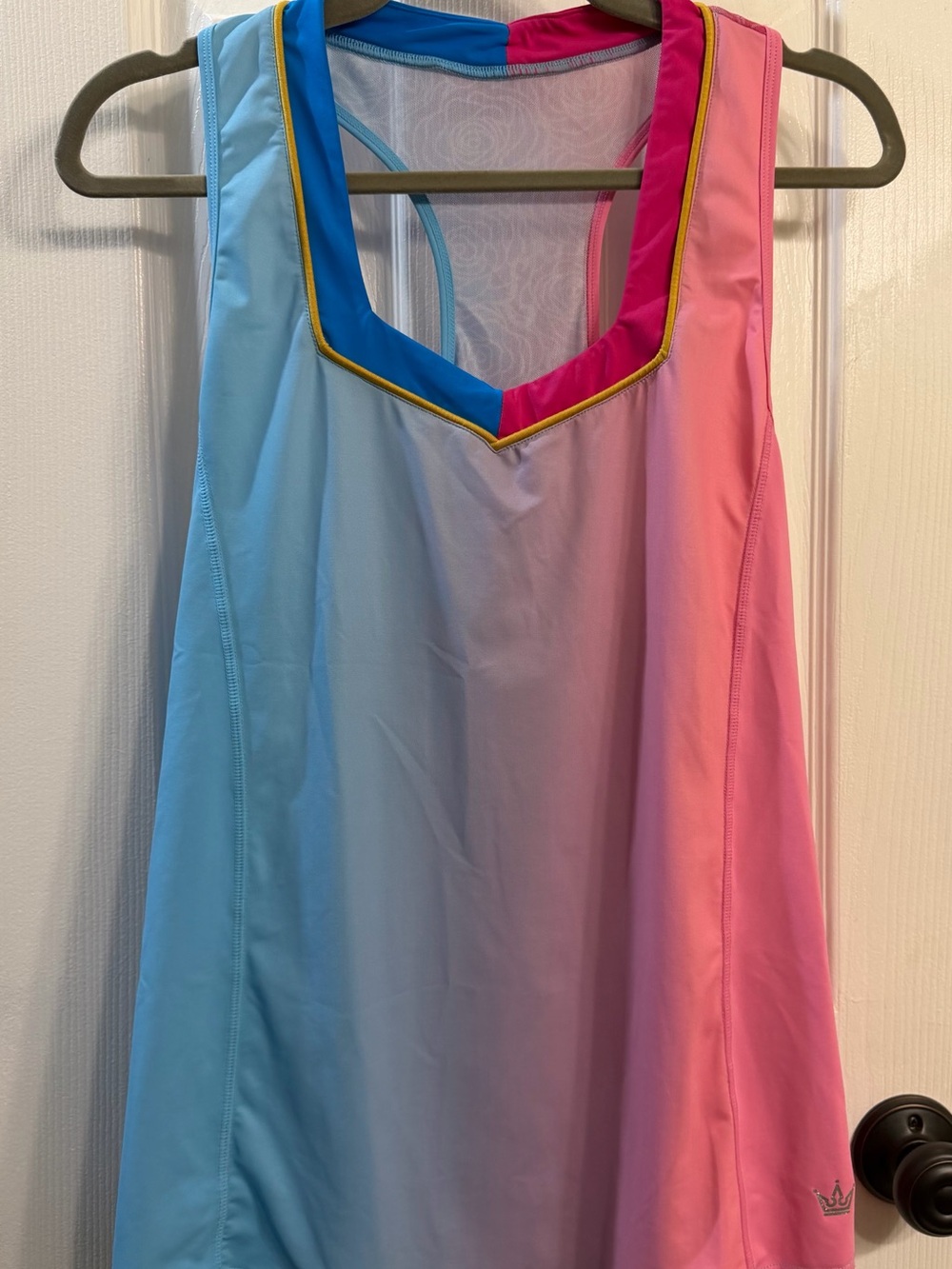 Crowned Athletics Beauty Sleep Flow Large EUC